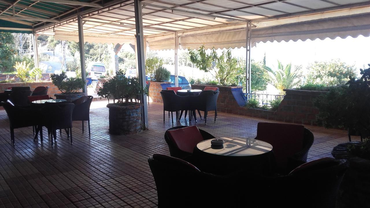 Touraghine Hotel & Cafe เชฟชาอูน ภายนอก รูปภาพ